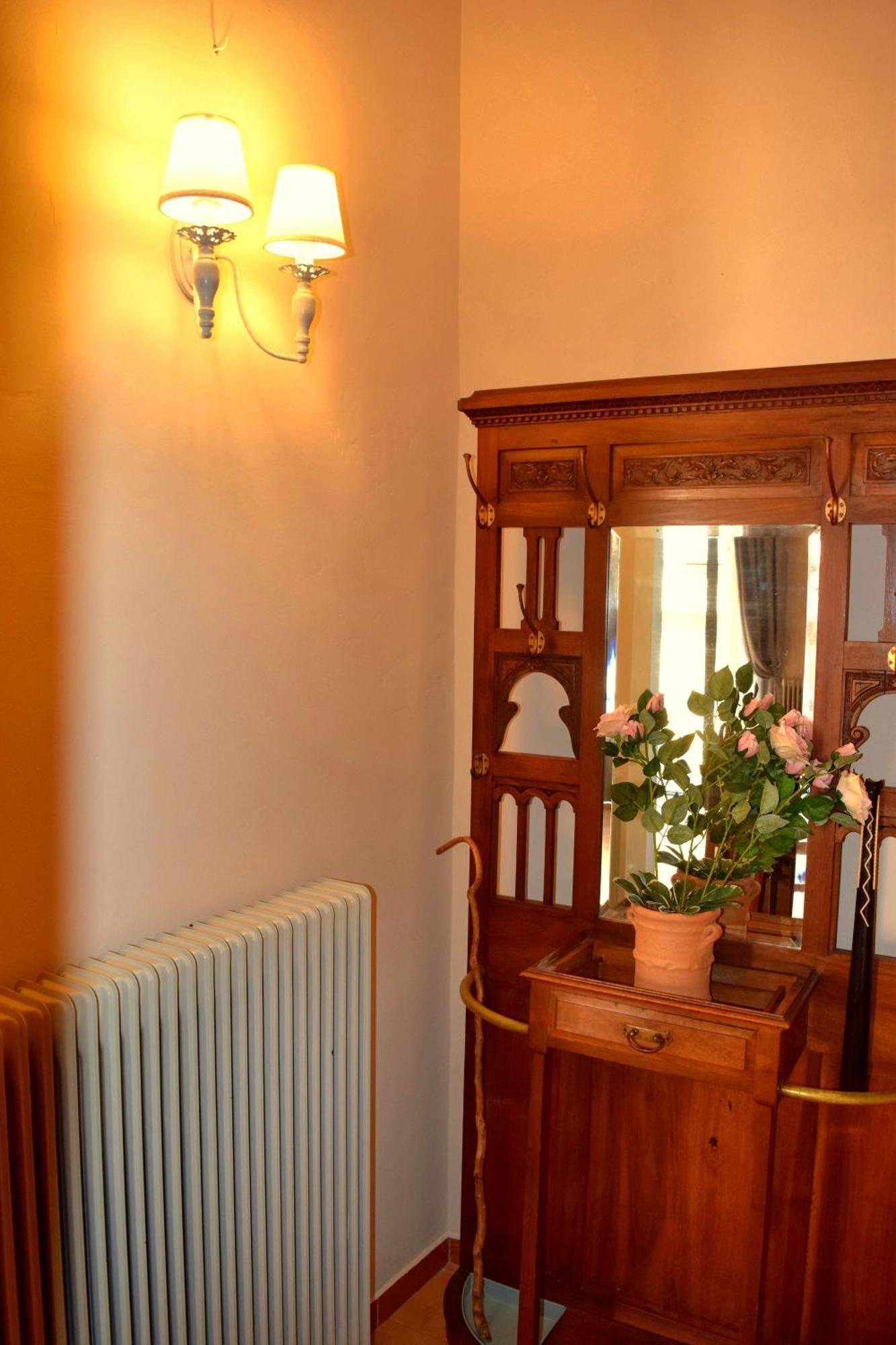 Rodon Manor Apartment