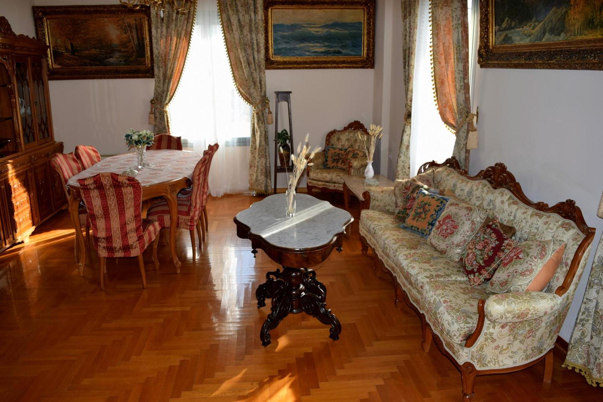 Rodon Manor Apartamento *